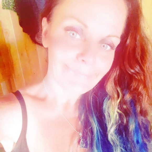 Hello, I’m Kristi the Glow Worm - Picture 4 of 16